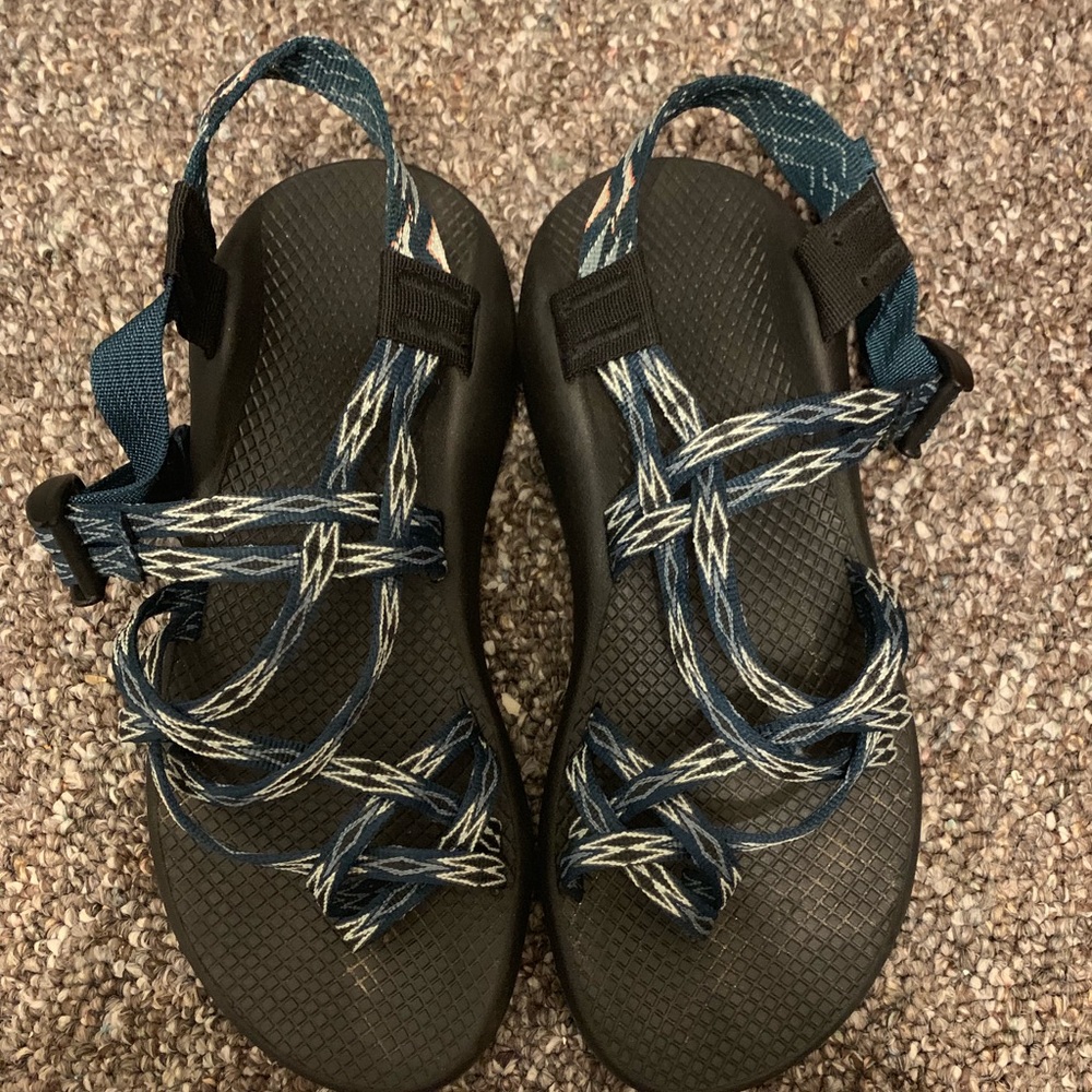 Teal Women’s ZX/2 Classic Chacos sz. 9